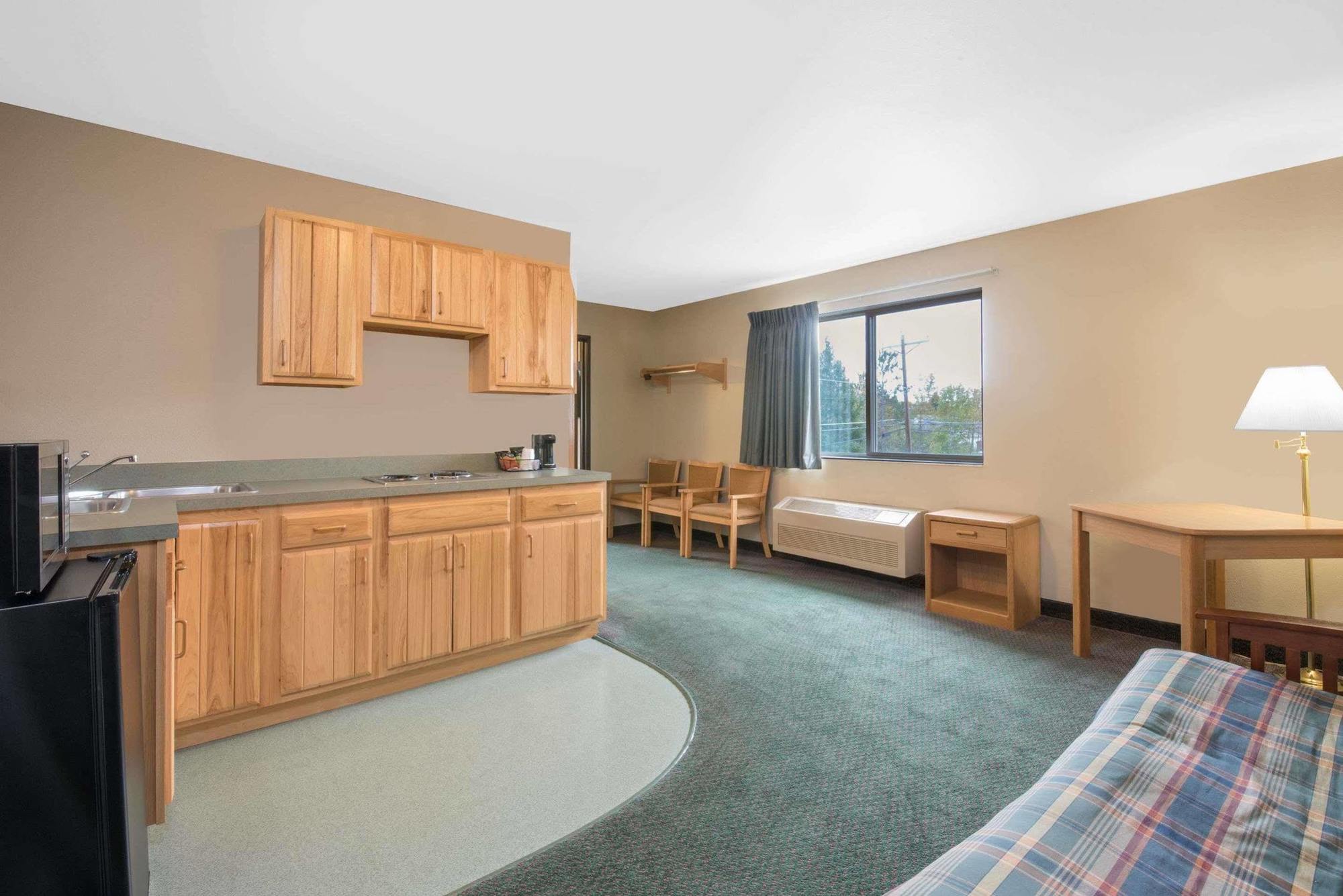 Northwoods Inn And Suites Ely Esterno foto